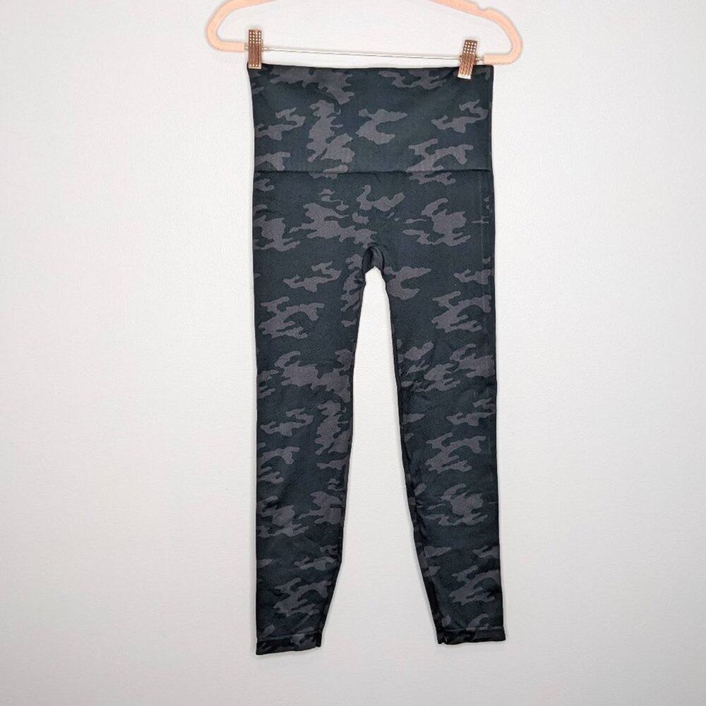 Spanx Camo Print Look at Me Now Cropped Seamless Leggings Size Large - Picture 7 of 7